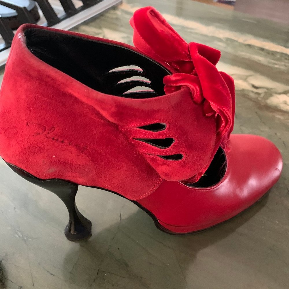 John Fluevog vogs Red Funky heels vintage, style JADE